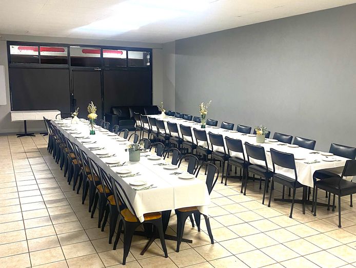 high-performing-takeaway-italian-with-restaurant-delivery-function-room-8