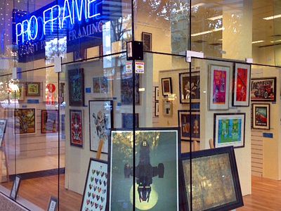 custom-picture-framing-in-the-city-2