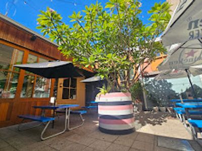 bistro-sports-bar-880-000-p-s-a-v-0