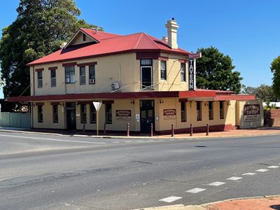 brunswick-tavern-freehold-or-leasehold-0