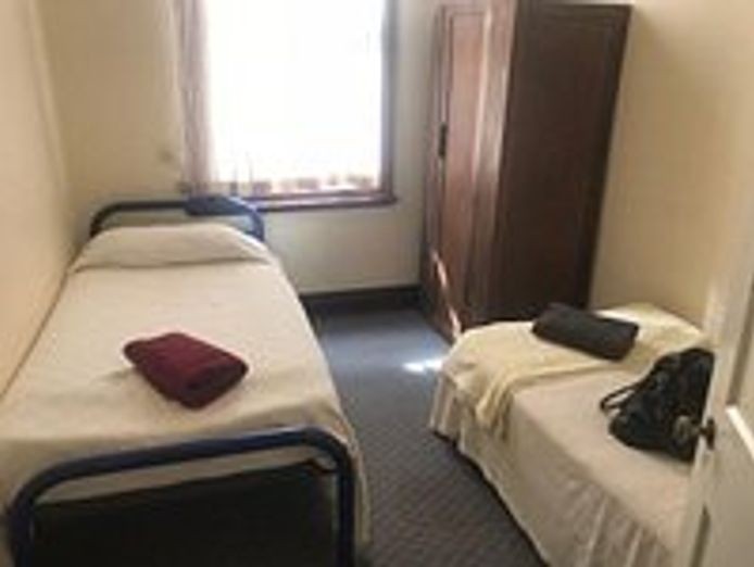 regional-country-hotel-tavern-2