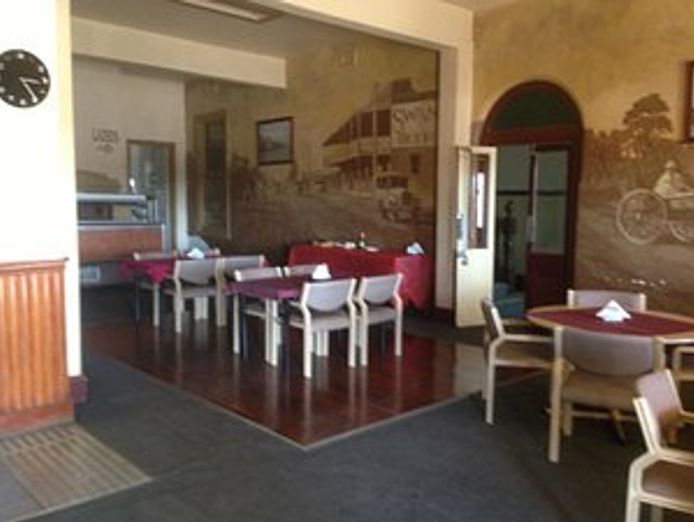 regional-country-hotel-tavern-3
