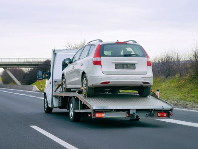 busy-metro-tow-truck-operation-0