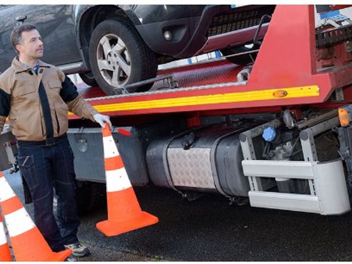 busy-metro-tow-truck-operation-1
