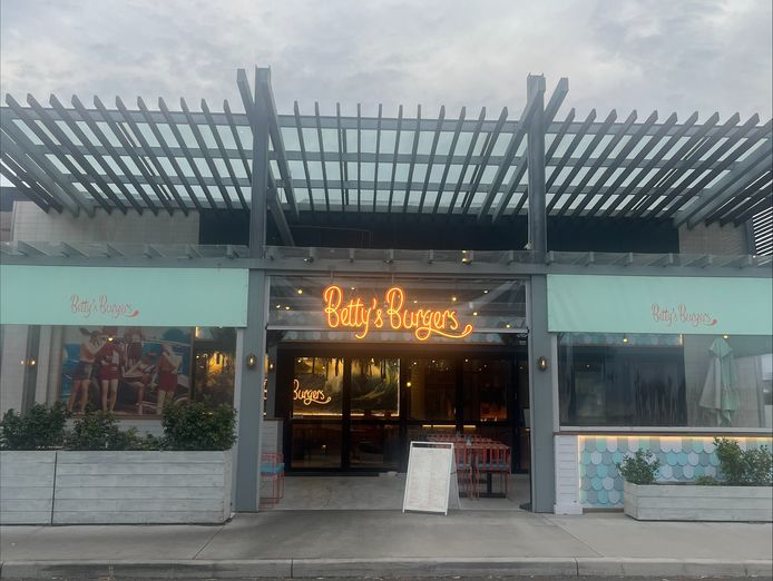 bettys-burgers-torquay-village-vic-existing-store-for-sale-3