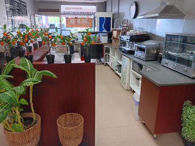 the-ambience-and-aroma-of-this-cafe-coffee-shop-demands-that-clients-come-in-4