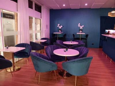 buy-two-fabulously-fitted-out-bars-for-the-price-of-one-9