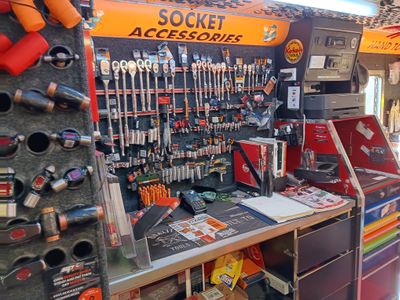 talk-tools-with-your-mates-during-a-short-week-with-this-mobile-tool-business-5