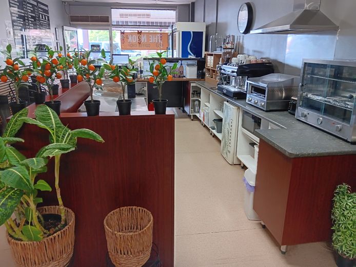 the-ambience-and-aroma-of-this-cafe-coffee-shop-demands-that-clients-come-in-4