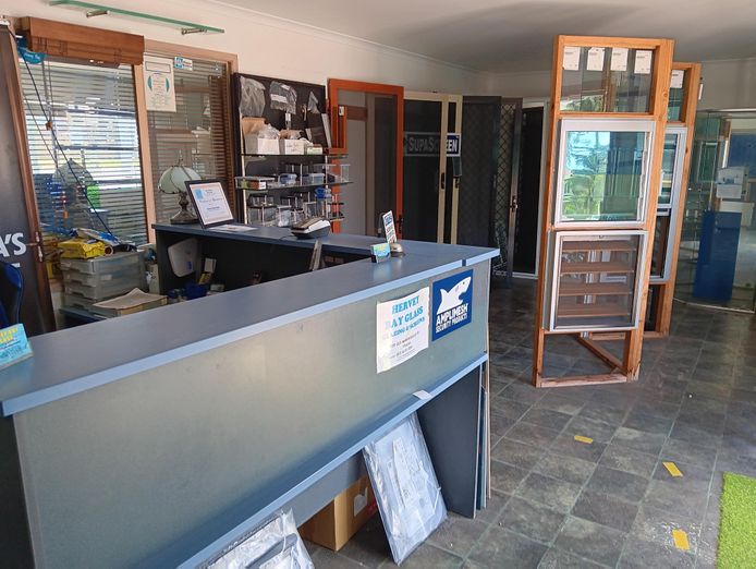 hervey-bay-glass-glazing-screens-nicely-settled-located-loaded-with-work-4