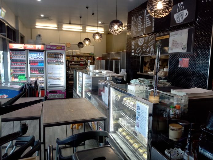 busy-bargara-bakery-and-cafe-in-stockwell-central-is-now-for-sale-1