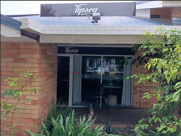 buy-two-fabulously-fitted-out-bars-for-the-price-of-one-7