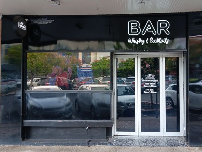 buy-two-fabulously-fitted-out-bars-for-the-price-of-one-3