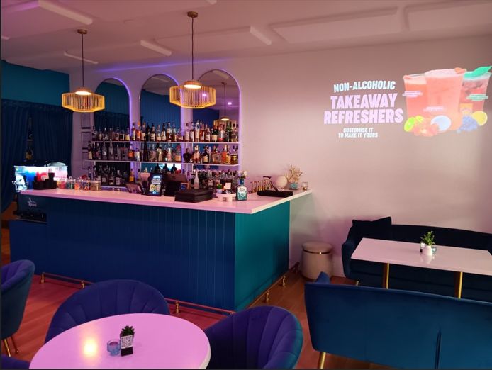 buy-two-fabulously-fitted-out-bars-for-the-price-of-one-8