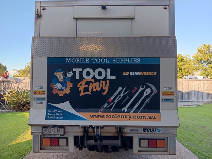 talk-tools-with-your-mates-during-a-short-week-with-this-mobile-tool-business-2