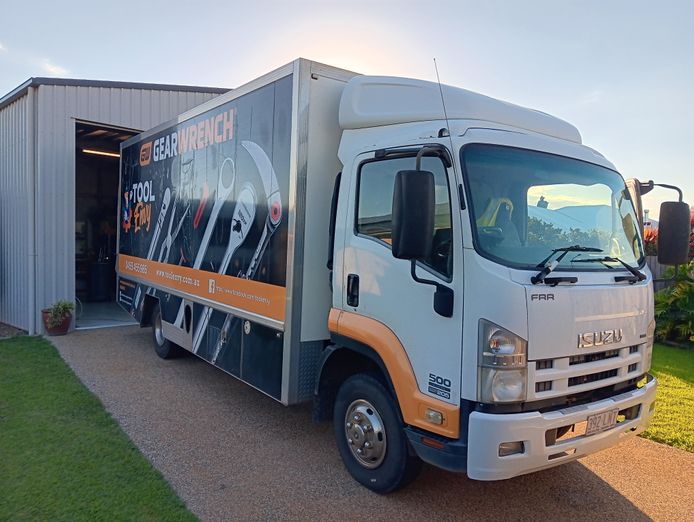 talk-tools-with-your-mates-during-a-short-week-with-this-mobile-tool-business-3