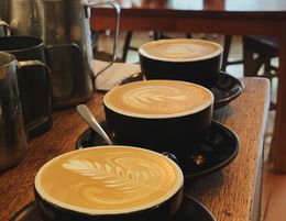 CAFE & BAR BUSINESS FOR SALE IN FITZROY  REF: 2309004