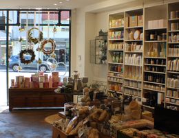 WILLIAMSTOWN’S WELL-KNOWN CANDLE AND SCENT BUSINESS ‘EMBRACE’ FOR SALE