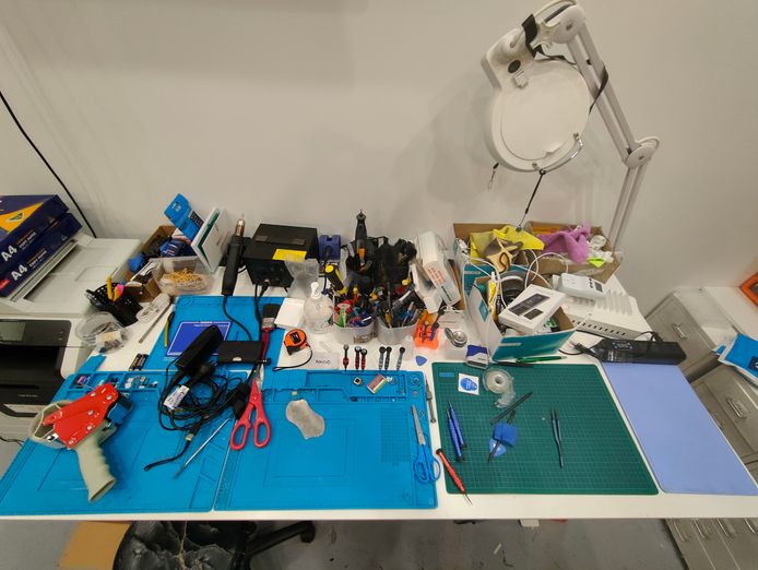 popular-mobile-phone-repair-and-accessories-shop-for-sale-5