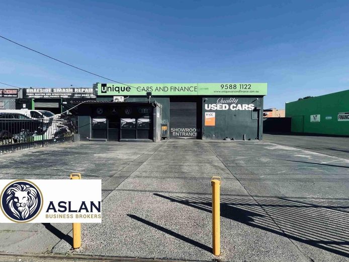 high-exposure-car-yard-for-lease-3