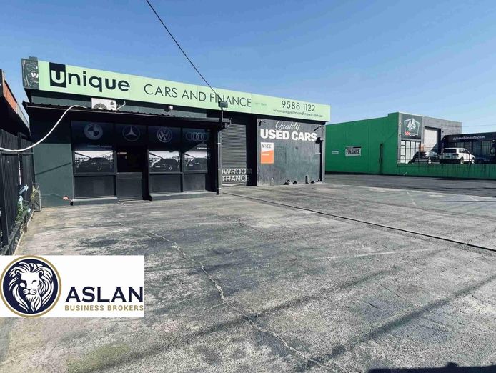 high-exposure-car-yard-for-lease-8