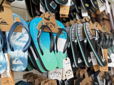iconic-island-retail-business-island-style-5