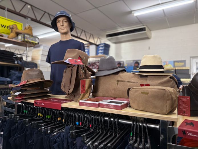 iconic-island-retail-business-island-style-2