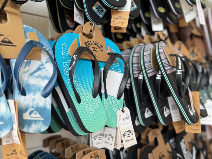 iconic-island-retail-business-island-style-5