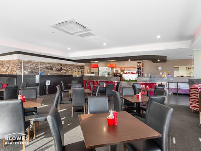 thriving-business-in-orange-kate-jones-one-nineteen-0