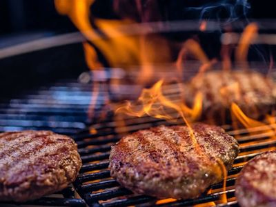 successful-burger-bar-eastern-suburb-low-rent-top-location-2