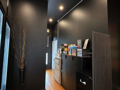 bottle-shop-amp-cigarette-store-in-box-hill-rent-600p-w-4