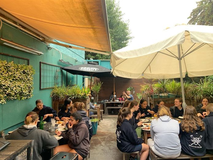 urgent-sale-licensed-cafe-in-richmond-with-4-bed-dwelling-1