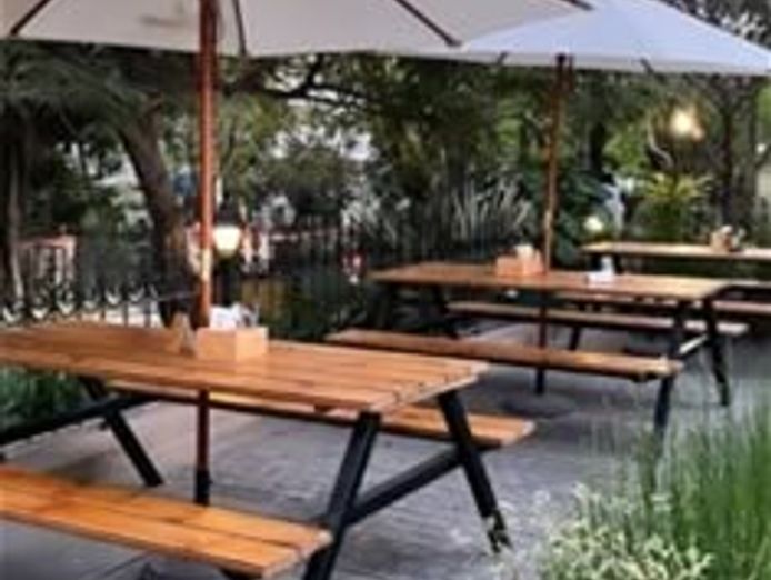 urgent-sale-licensed-cafe-in-richmond-with-4-bed-dwelling-1