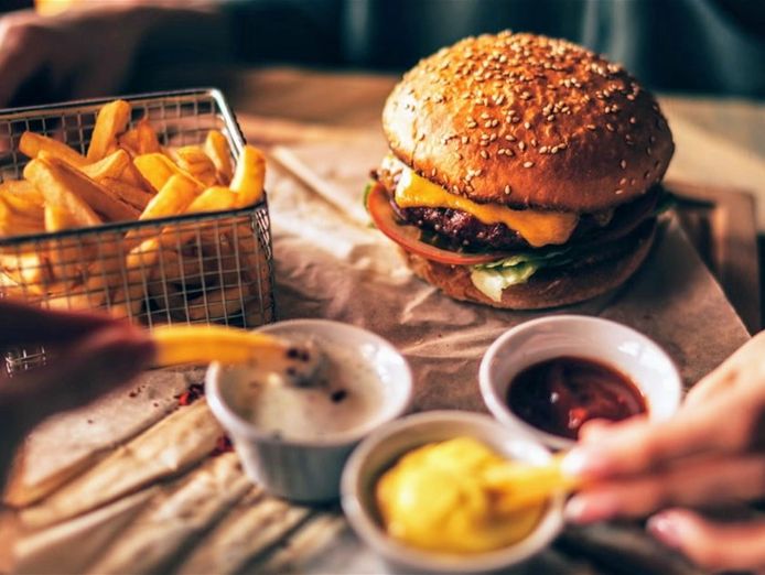 successful-burger-bar-eastern-suburb-low-rent-top-location-1