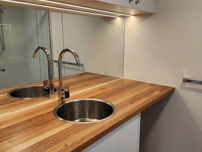 designer-eco-tiny-homes-dealership-for-sale-on-the-sunshine-coast-8