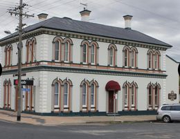 The Heritage Guesthouse Bed and Breakast, Café and Chinese Restaurant, Bombala