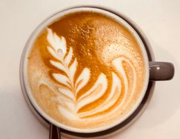 RARE OPPORTUNITY-Cafe for Sale in a fantastic location, cheap rent.