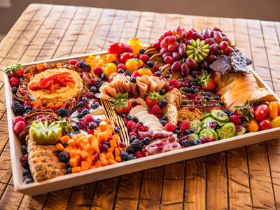 charcuterie-board-franchise-business-services-catering-0