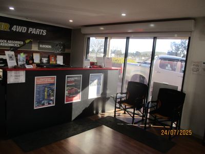 profitable-well-established-fully-equipped-automotive-service-repair-2