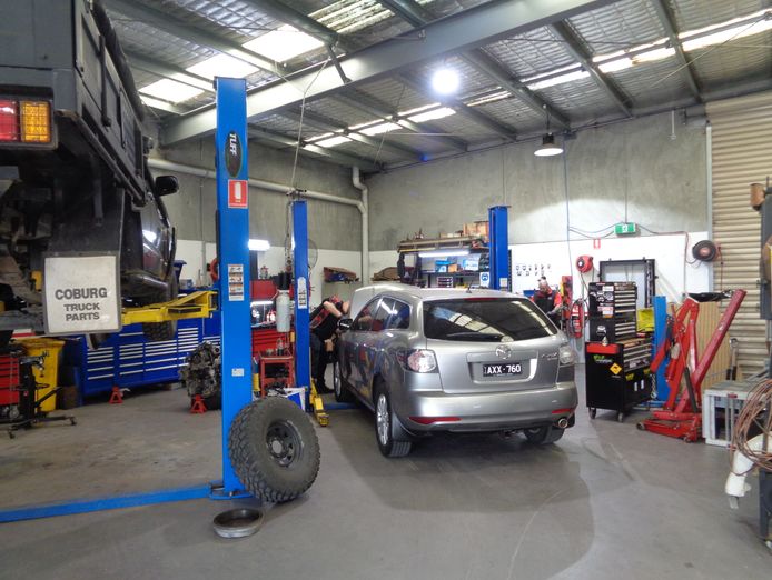 profitable-well-established-fully-equipped-automotive-service-repair-2
