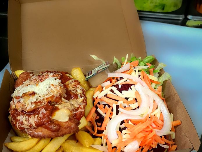 reputable-takeaway-on-the-esplanade-with-ocean-view-0