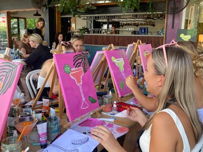 paint-n-sip-studio-cairns-chalk-cheese-paint-studio-5