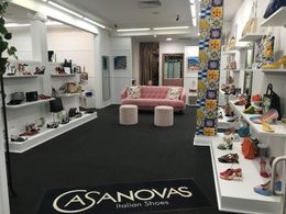 Designer Italian shoes and accessories store with a strong online presence.