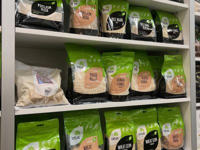 health-amp-supplement-retail-store-5
