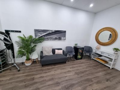hair-beauty-salon-amp-barber-shop-3