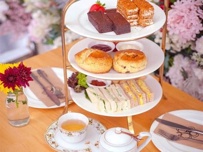 high-tea-desert-venue-0