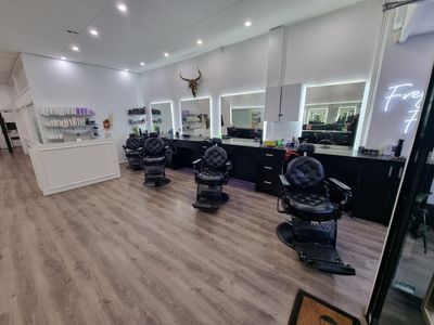 hair-beauty-salon-amp-barber-shop-4