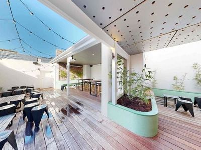hotel-restaurant-bar-nightclub-extremely-motivated-vendor-2