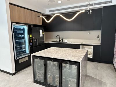 kitchen-cabinets-cabinet-maker-2