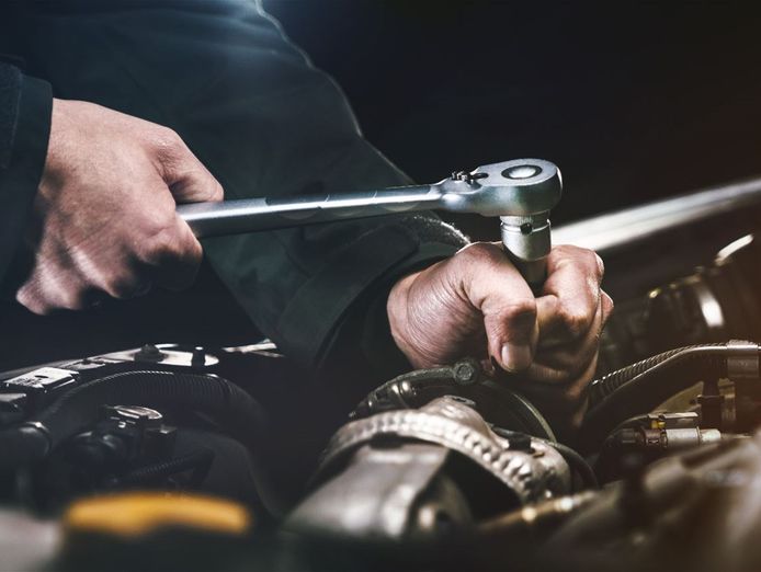 automotive-mechanical-tyre-workshop-0